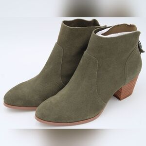 Violet & Red “Cupid” Bootie – Olive Green Suede – Size 6